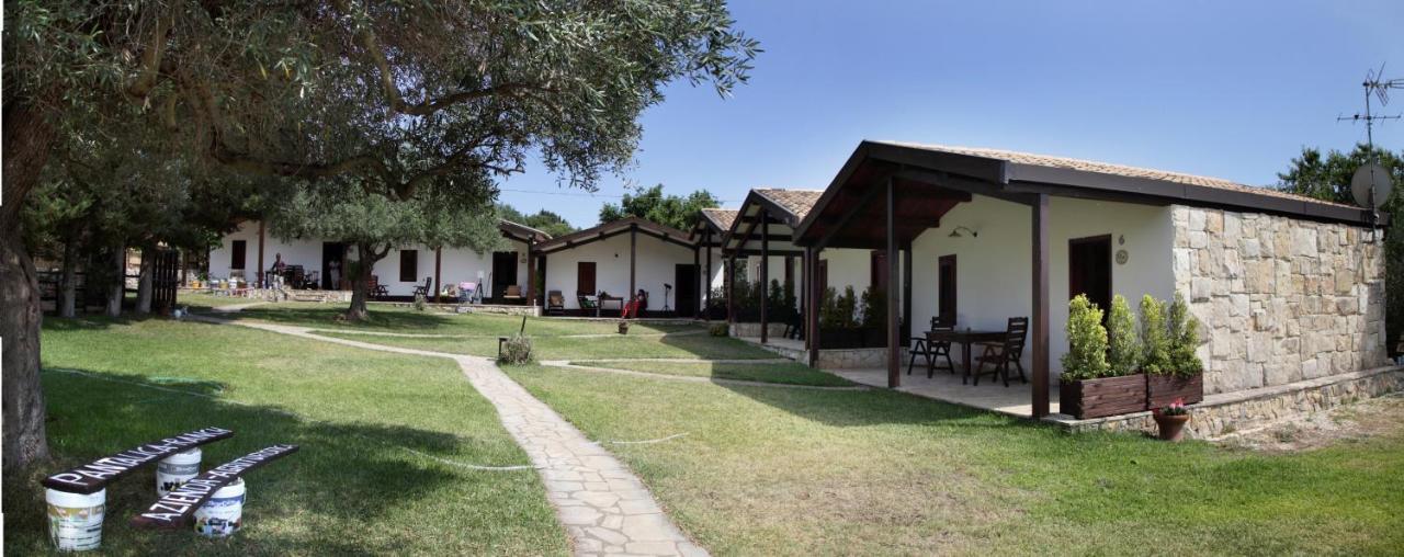 הוילה Sortino Pantalica Ranch Agriturismo Siciliano מראה חיצוני תמונה