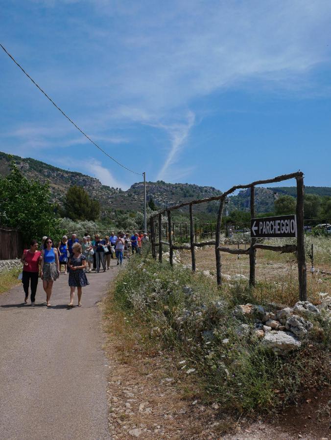הוילה Sortino Pantalica Ranch Agriturismo Siciliano מראה חיצוני תמונה